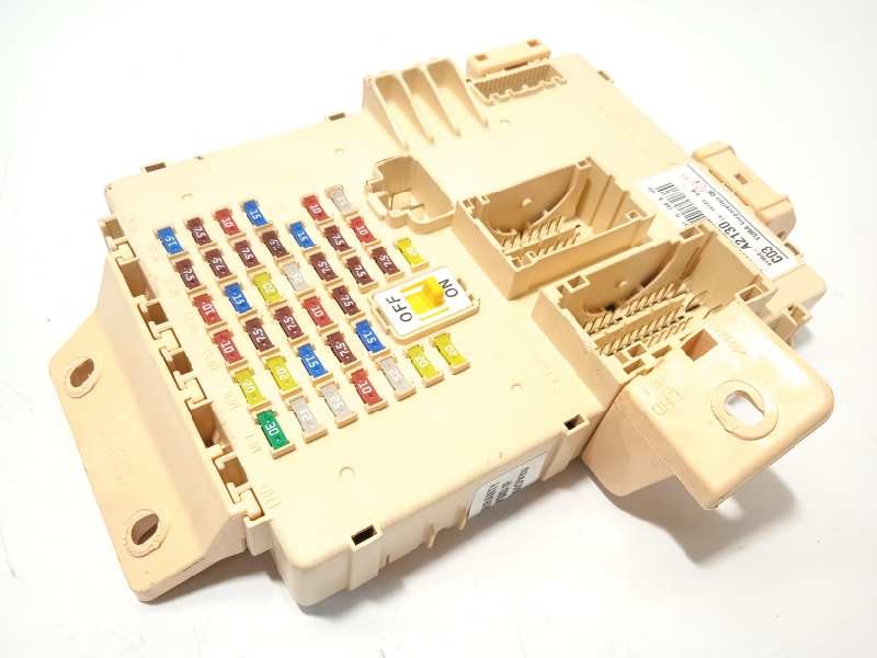 CAJA RELES / FUSIBLES 91950A2130 