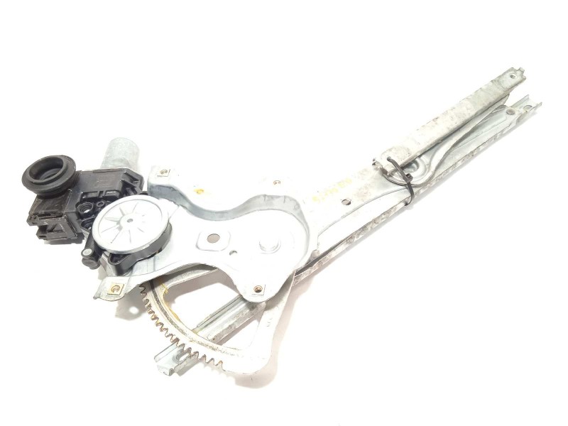 ELEVALUNAS DELANTERO DERECHO 69810F4010 85710F4010