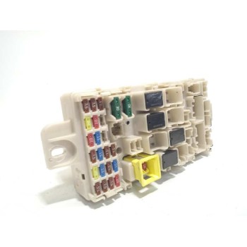 CAJA RELES / FUSIBLES 8637B738 G8C933MF2Z06 11638L03