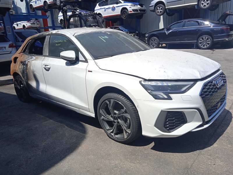 AUDI A3 SPORTBACK (8YA)