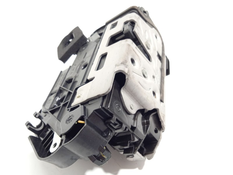 CERRADURA PUERTA DELANTERA DERECHA 5TB837016E 