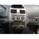 VOLKSWAGEN TOURAN (1T1, 1T2)