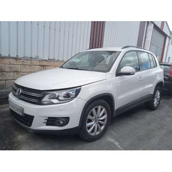 VOLKSWAGEN TIGUAN (5N_)