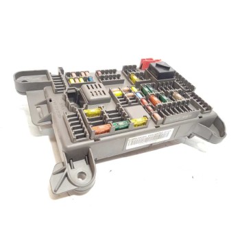 CAJA RELES / FUSIBLES 6931687 61146931687