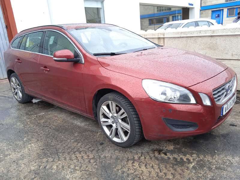 VOLVO V60 KOMBI