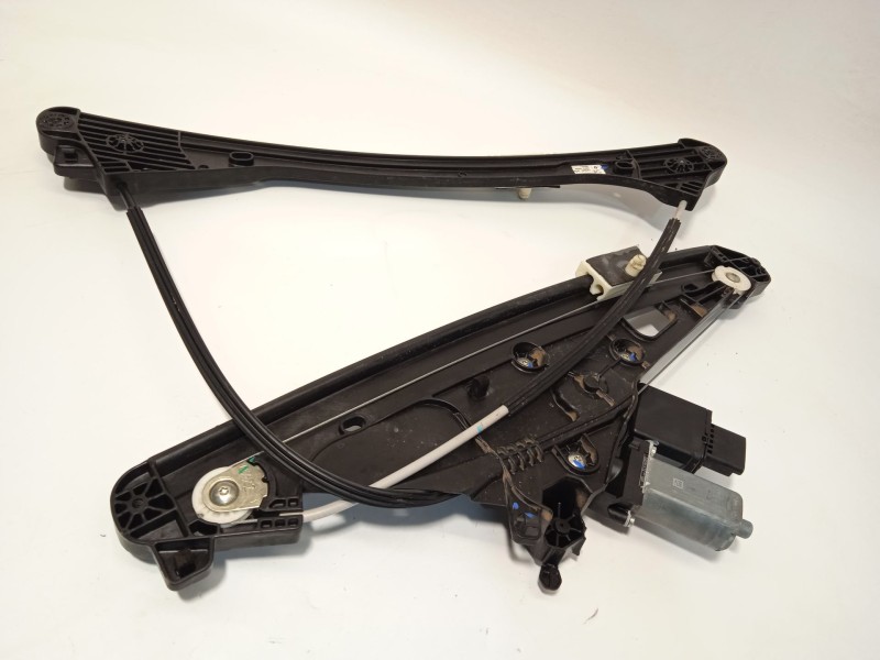 ELEVALUNAS DELANTERO DERECHO 9840196880 9837844280 