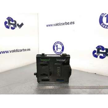 CAJA RELES / FUSIBLES 284B12249R S180180060