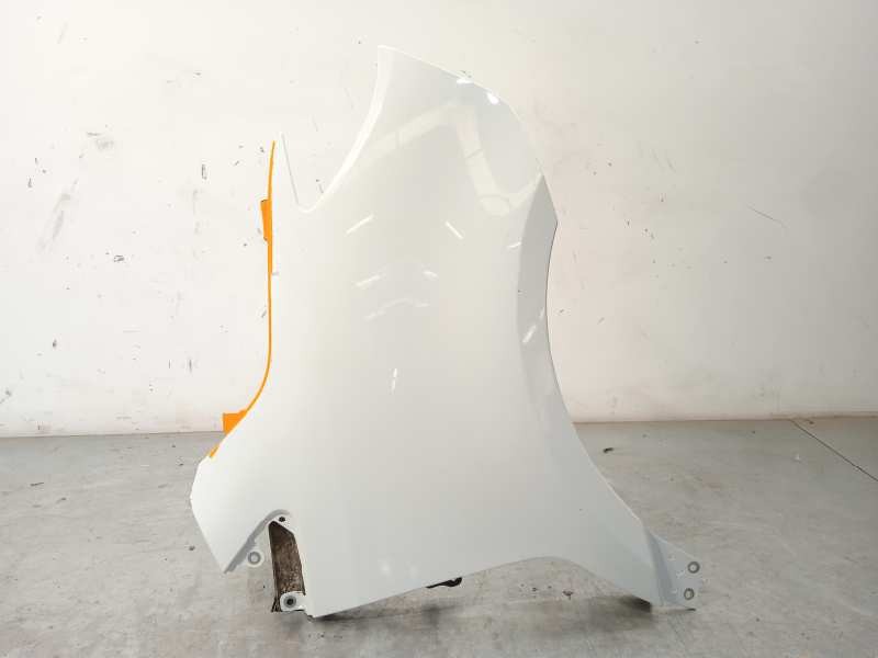 ALETA DELANTERA DERECHA A9108810100 9108810100