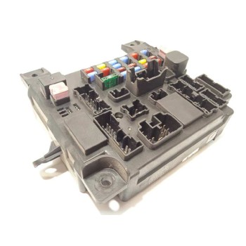 CAJA RELES / FUSIBLES 8637A645 L8637002A