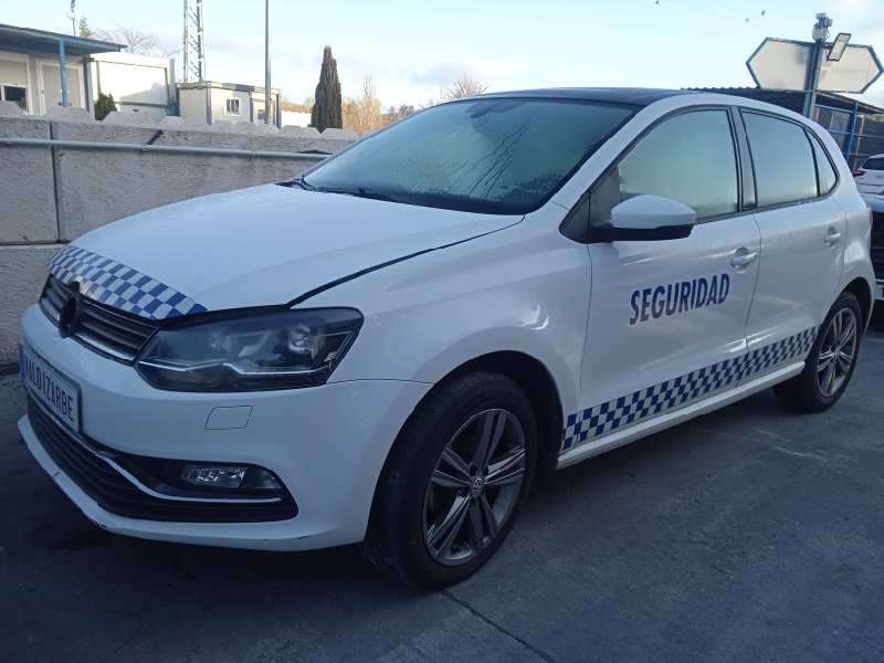 VOLKSWAGEN POLO (6C1)