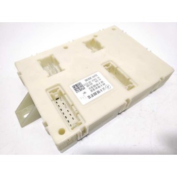 CAJA RELES / FUSIBLES A1669008703 28321880