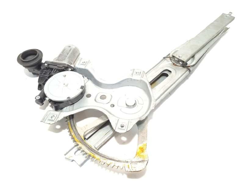 ELEVALUNAS DELANTERO DERECHO 857100D100 973582101