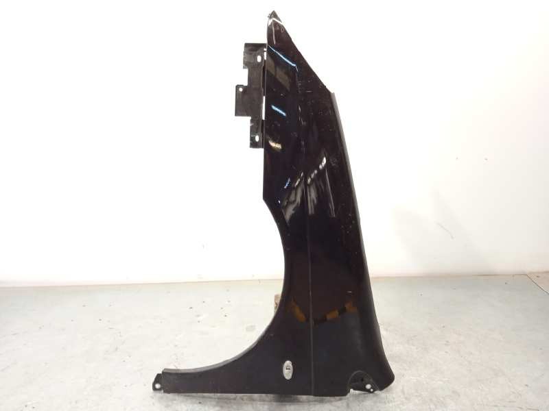 ALETA DELANTERA IZQUIERDA 7840Q2 