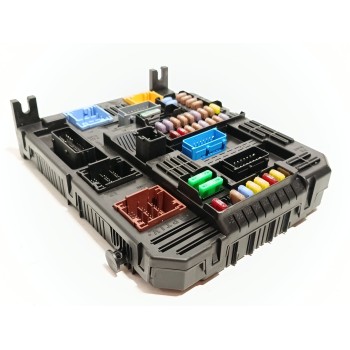 Recambio de caja reles / fusibles para peugeot rifter 1.5 bluehdi 130 referencia OEM IAM 9832880680 1681050780 28719719