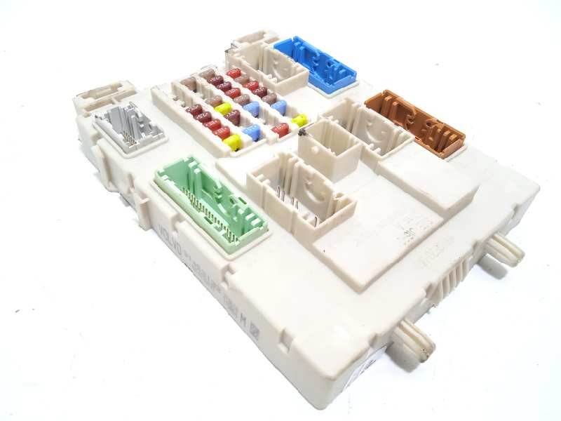 CAJA RELES / FUSIBLES 31453132 