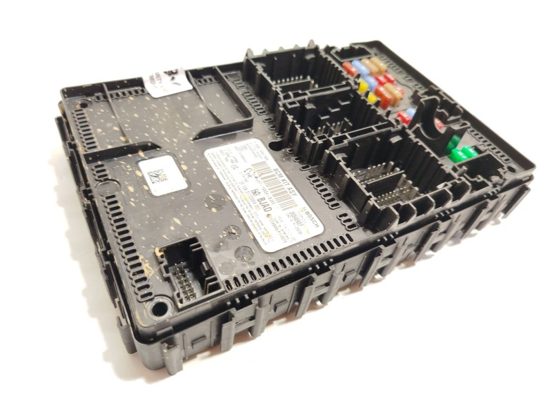 CAJA RELES / FUSIBLES RU5T15604BJAD 2802374 F005V04582