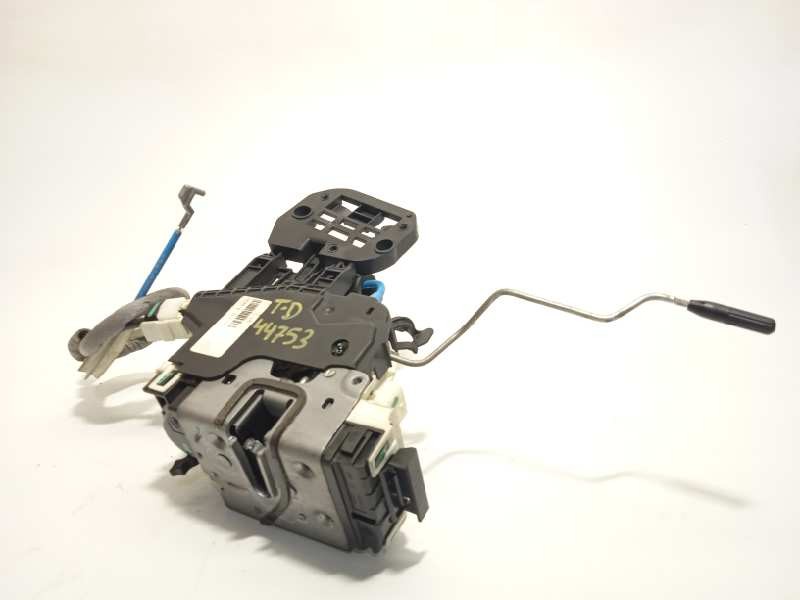 CERRADURA PUERTA TRASERA DERECHA A2047302835 2047302835