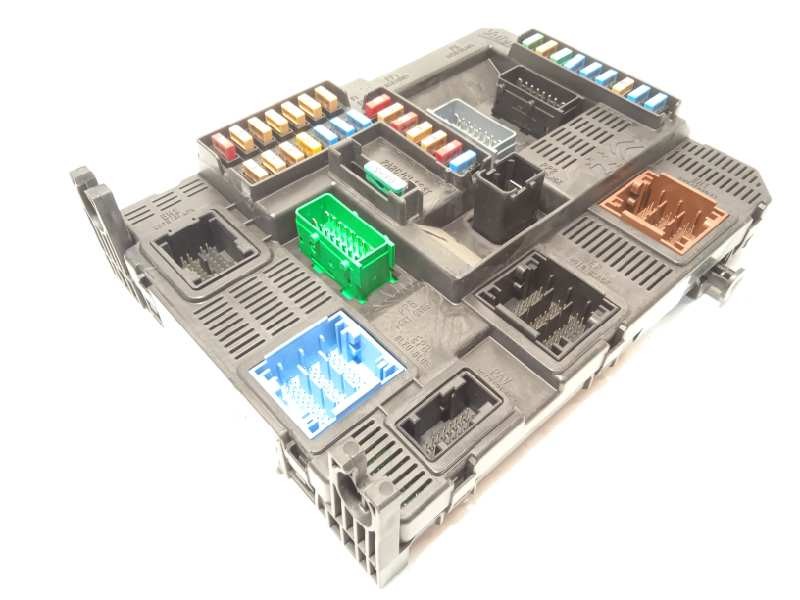 CAJA RELES / FUSIBLES 9819849680 1631852680 