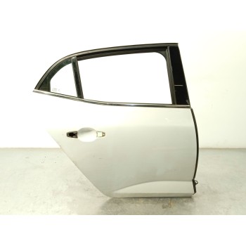 PUERTA TRASERA DERECHA 821001172R 
