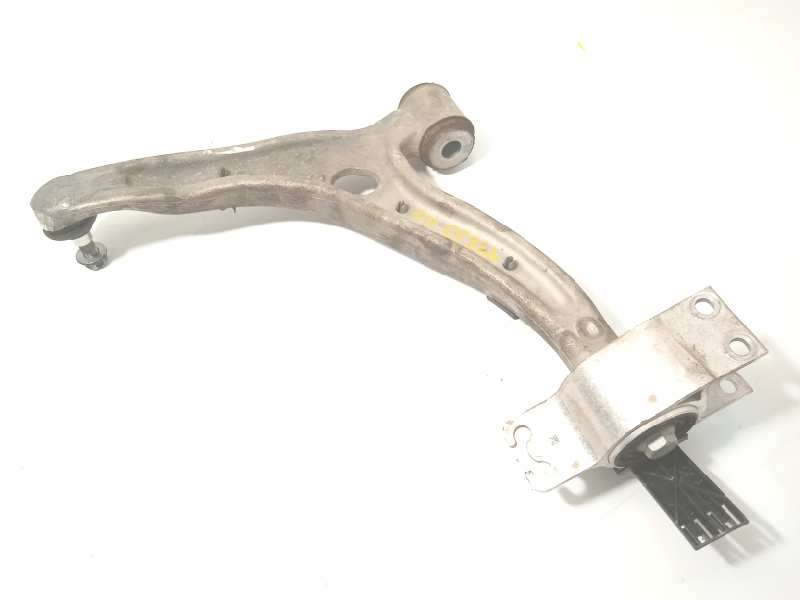 BRAZO SUSPENSION SUPERIOR DELANTERO DERECHO A1563300200 