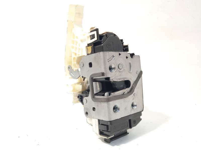 CERRADURA PUERTA DELANTERA IZQUIERDA A1667200135 