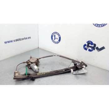 ELEVALUNAS TRASERO DERECHO EA0149G AY2621000961