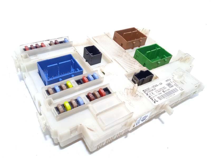 CAJA RELES / FUSIBLES 31327996 BG9T14C256GA