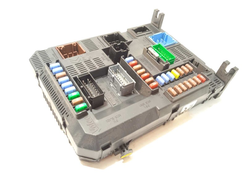 Recambio de caja reles / fusibles para citroën c4 cactus feel referencia OEM IAM 9807531680  1612139080