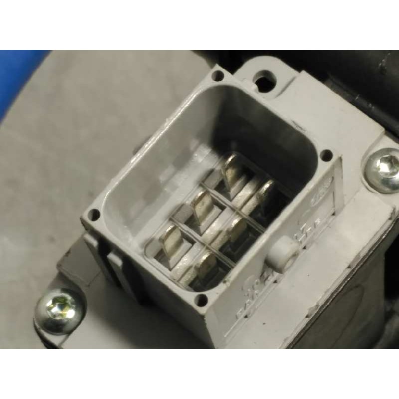 Recambio de elevalunas delantero izquierdo para opel corsa e selective referencia OEM IAM 13447038  