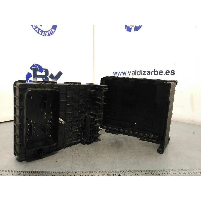 Recambio de caja reles / fusibles para volkswagen passat lim. (362) advance bluemotion referencia OEM IAM 3C0937629C  
