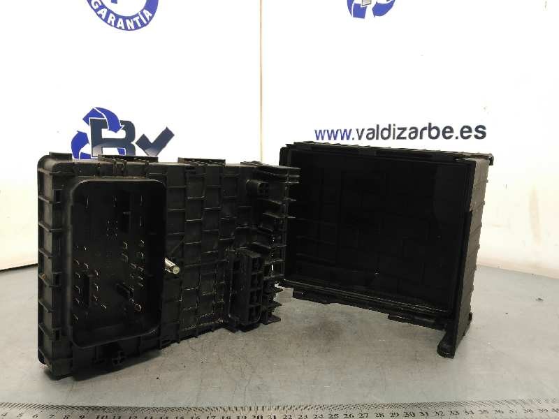 Recambio de caja reles / fusibles para volkswagen passat lim. (362) advance bluemotion referencia OEM IAM 3C0937629C  
