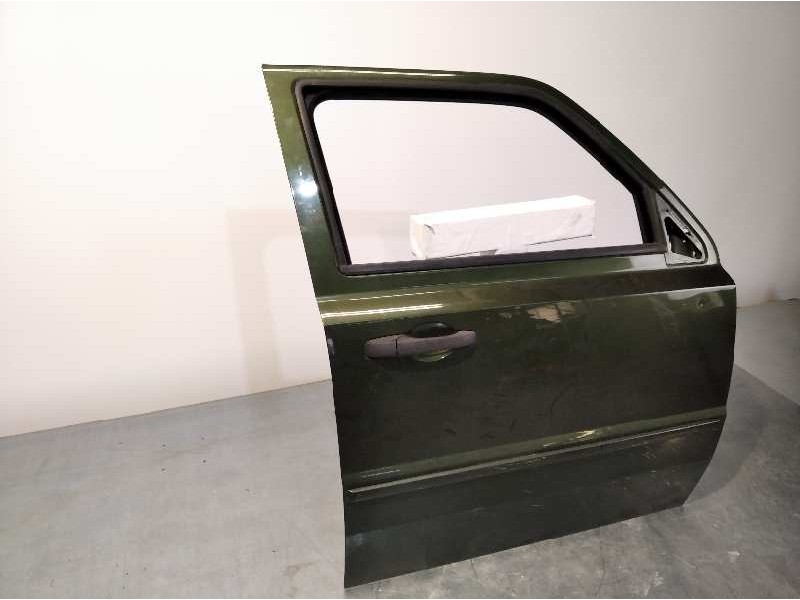 Recambio de puerta delantera derecha para jeep patriot limited referencia OEM IAM 5074944AA  