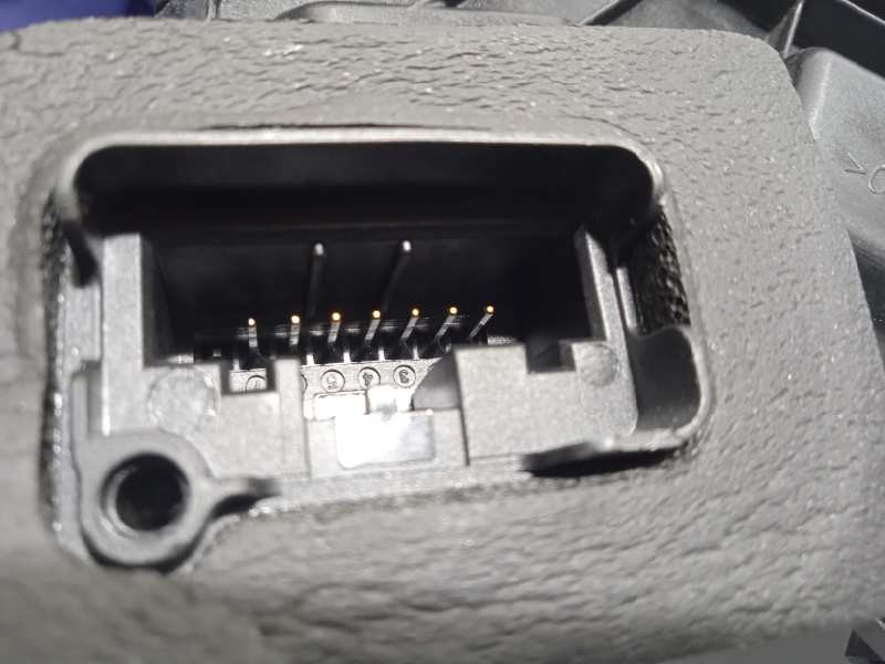 Recambio de cerradura puerta delantera derecha para volkswagen tiguan 2.0 tdi referencia OEM IAM 5NB837016C  