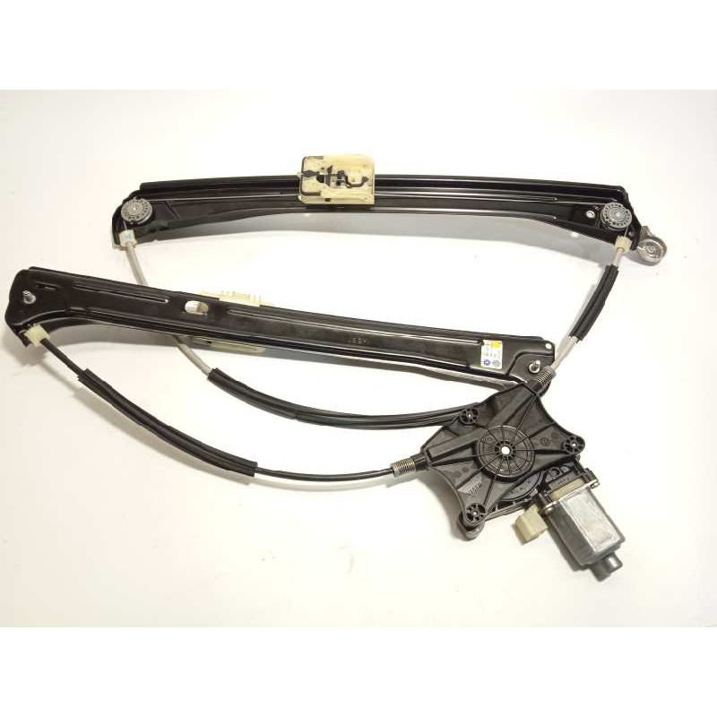 Recambio de elevalunas delantero derecho para volkswagen tiguan 2.0 tdi referencia OEM IAM 5NA837462  5Q0959801C