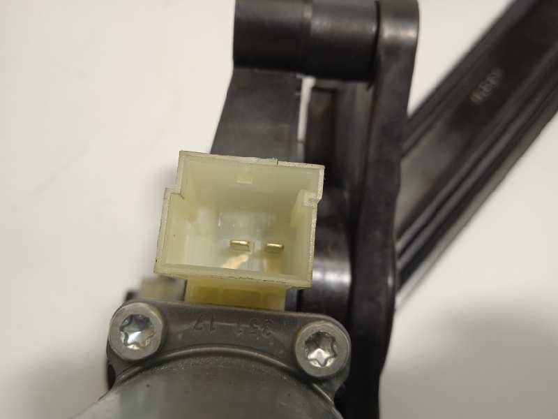 Recambio de elevalunas delantero derecho para volkswagen tiguan 2.0 tdi referencia OEM IAM 5NA837462  5Q0959801C