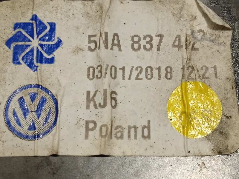 Recambio de elevalunas delantero derecho para volkswagen tiguan 2.0 tdi referencia OEM IAM 5NA837462  5Q0959801C