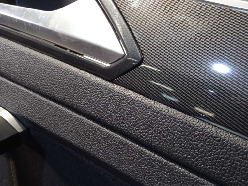 Recambio de guarnecido puerta trasera derecha para volkswagen tiguan 2.0 tdi referencia OEM IAM 5NA867212PPCR  