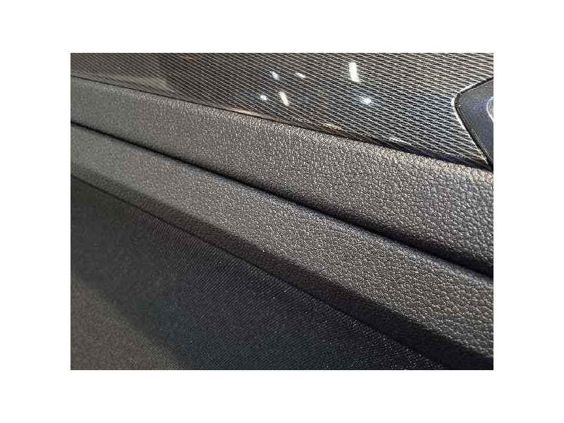 Recambio de guarnecido puerta trasera izquierda para volkswagen tiguan 2.0 tdi referencia OEM IAM 5NA867211QPCR  