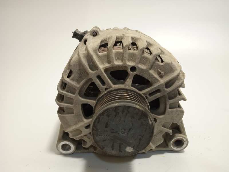 Recambio de alternador para peugeot partner kombi active referencia OEM IAM 9678048880  TG15C189