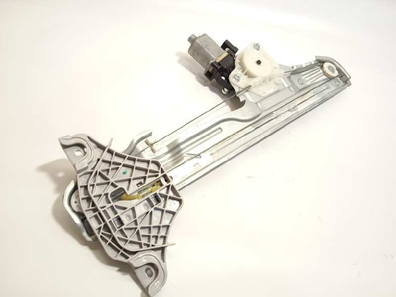 Recambio de elevalunas delantero izquierdo para hyundai kona 1.0 tgdi cat referencia OEM IAM 82450J9000  82401J9000