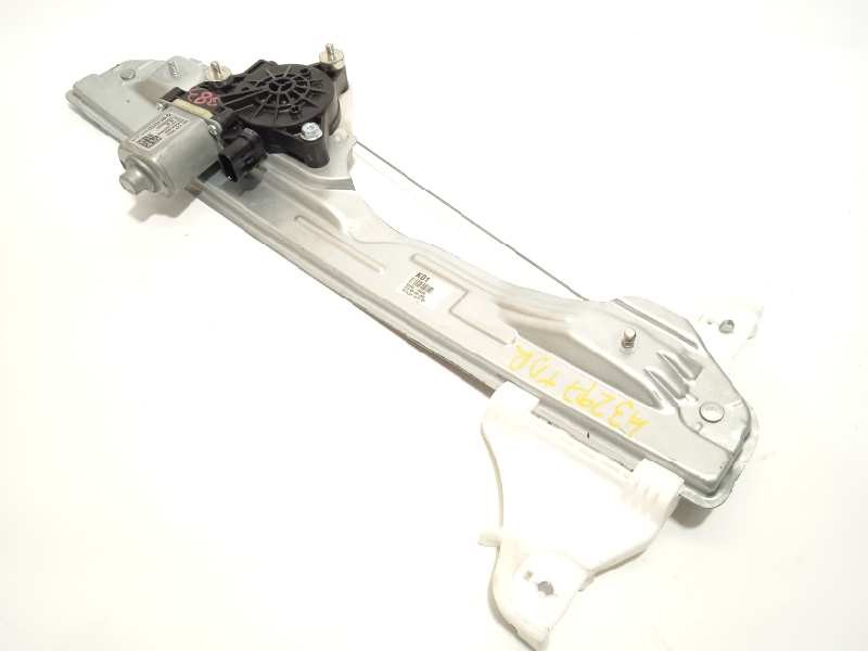 Recambio de elevalunas trasero derecho para hyundai kona 1.0 tgdi cat referencia OEM IAM 82450J9000  83402J9000