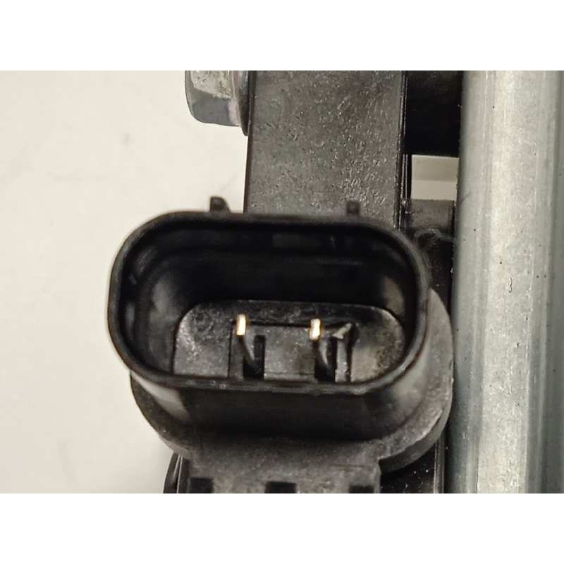 Recambio de elevalunas trasero derecho para hyundai kona 1.0 tgdi cat referencia OEM IAM 82450J9000  83402J9000