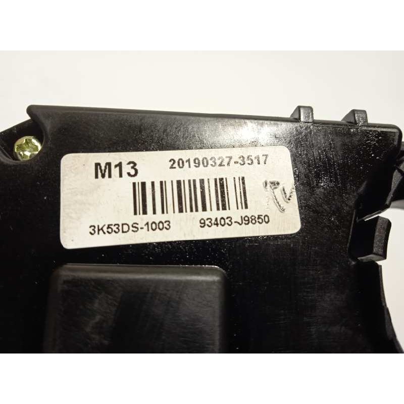 Recambio de mando intermitentes para hyundai kona 1.0 tgdi cat referencia OEM IAM 93403J9850  