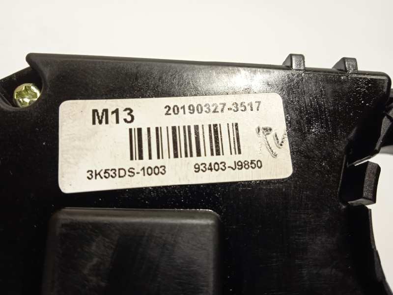 Recambio de mando intermitentes para hyundai kona 1.0 tgdi cat referencia OEM IAM 93403J9850  
