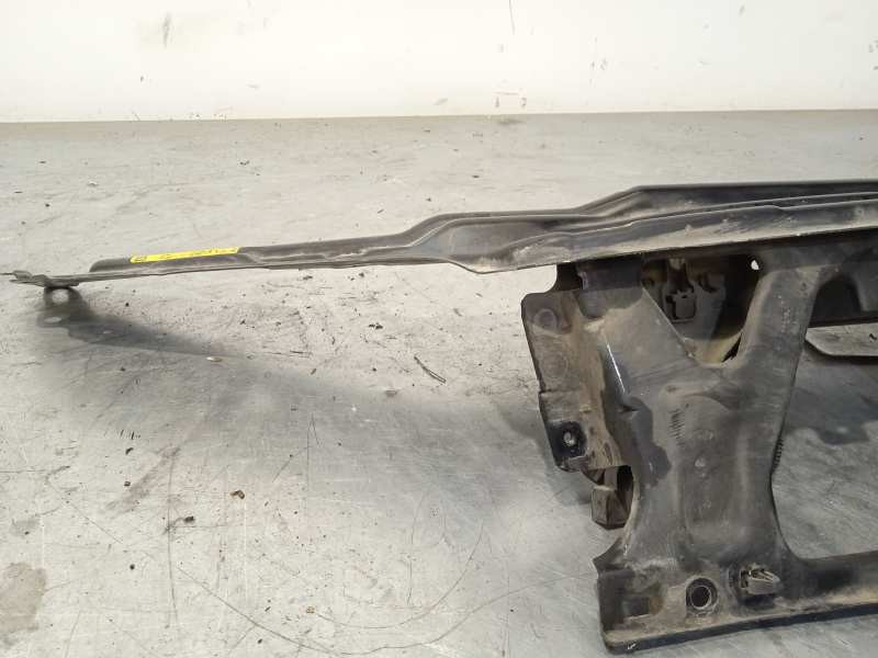 Recambio de panel frontal para volvo v70 familiar d5 referencia OEM IAM 30655380  