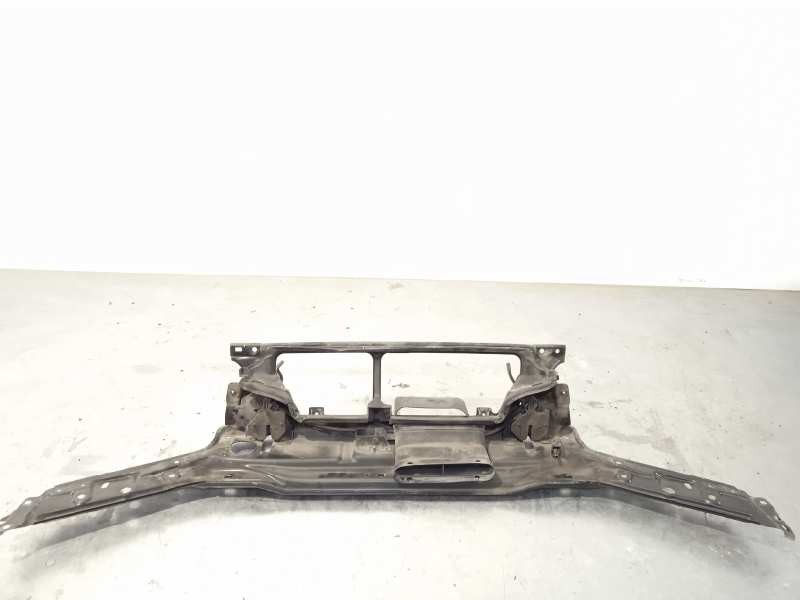 Recambio de panel frontal para volvo v70 familiar d5 referencia OEM IAM 30655380  