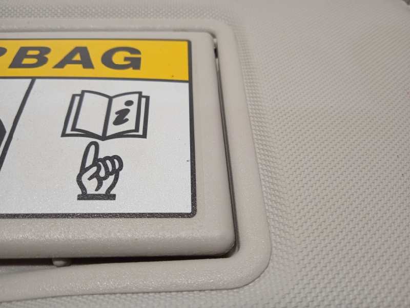 Recambio de parasol derecho para renault captur 1.5 dci diesel fap energy referencia OEM IAM 964003555R  