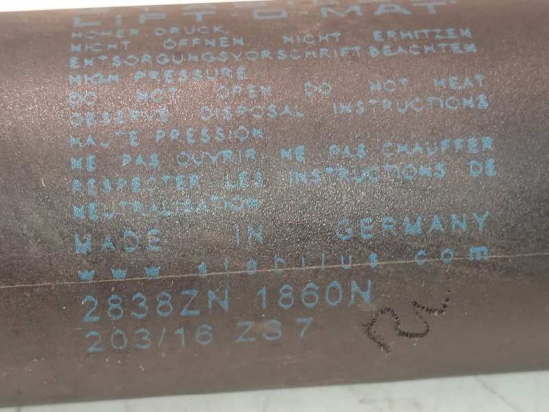 Recambio de amortiguadores maletero / porton para volkswagen touareg (7la) tdi v10 referencia OEM IAM 7L6827550N  