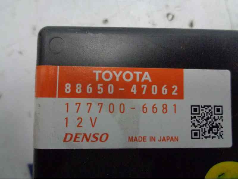 Recambio de modulo electronico para toyota prius (nhw30) plug-in hybrid advance referencia OEM IAM 8865047062  1777006681