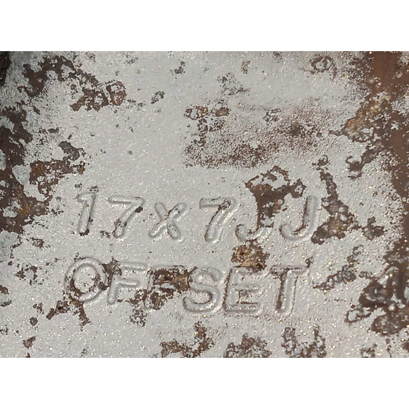 Recambio de llanta para subaru forester s12 2.0 diesel cat referencia OEM IAM 28111SC000  